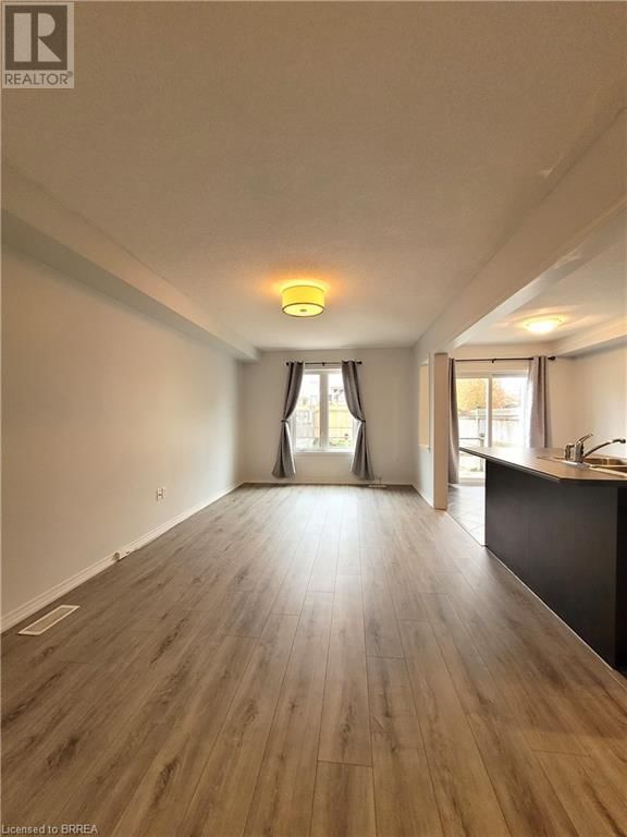91 ENGLISH LANE Image 4