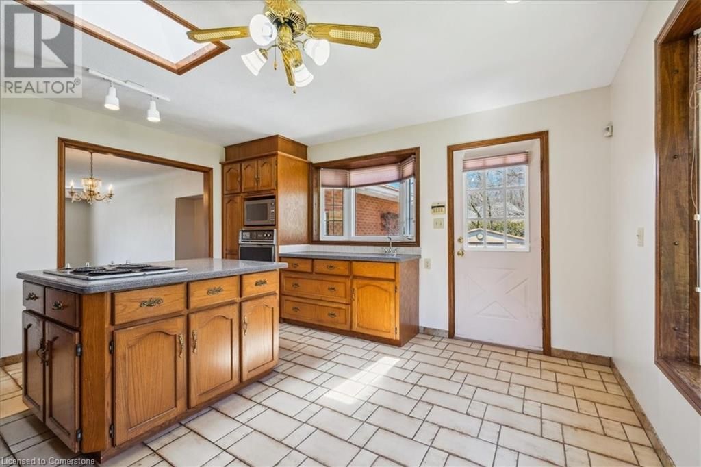1 WESTVIEW CRESCENT Image 9