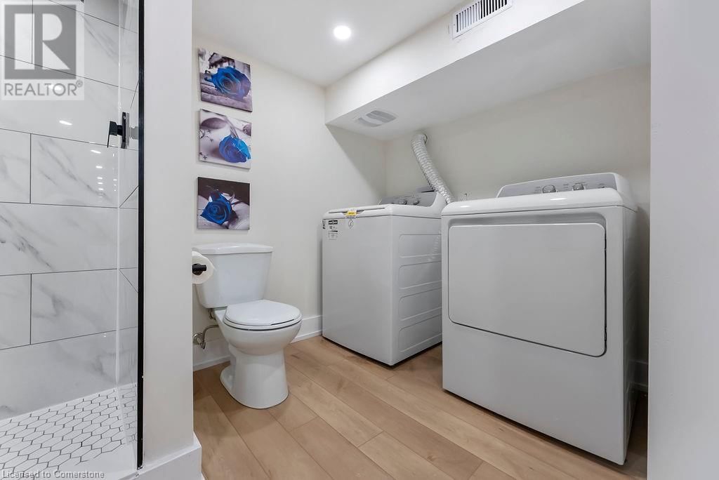 272 EAST 15TH STREET Image 32