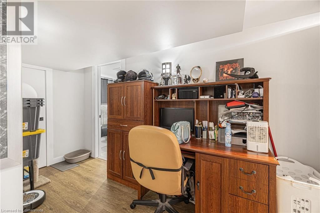 1057 CLARE AVENUE Image 10