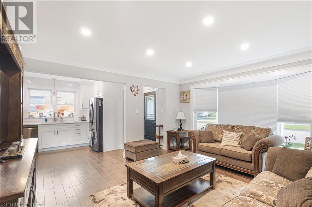 1057 CLARE AVENUE Image 23