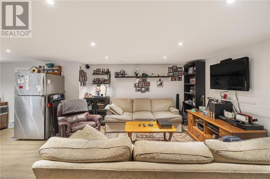 1057 CLARE AVENUE Image 4