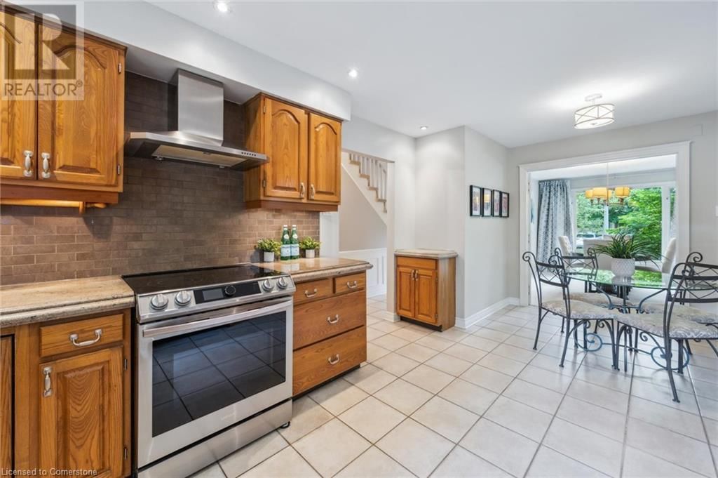 2525 WOBURN CRESCENT Image 12