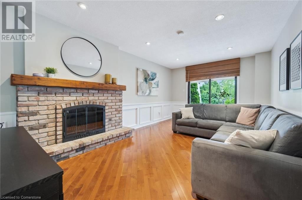 2525 WOBURN CRESCENT Image 13