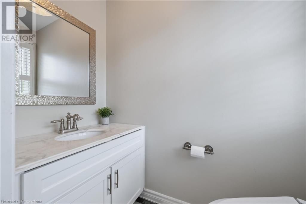 2525 WOBURN CRESCENT Image 24