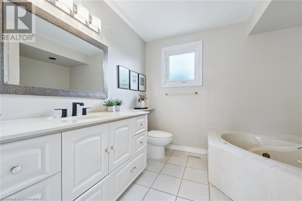 2525 WOBURN CRESCENT Image 31
