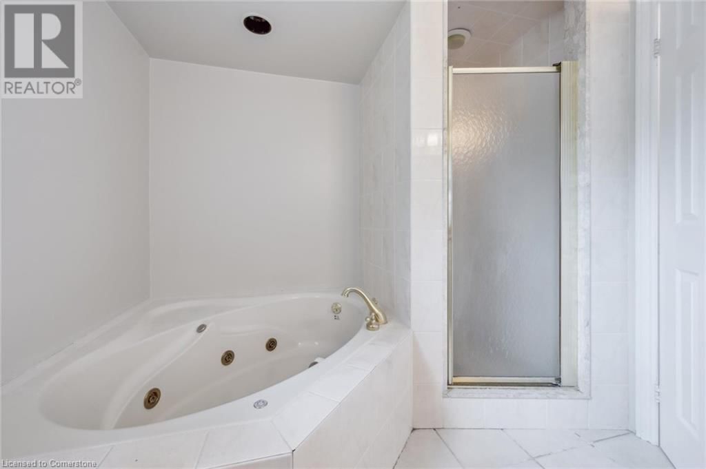 2525 WOBURN CRESCENT Image 32