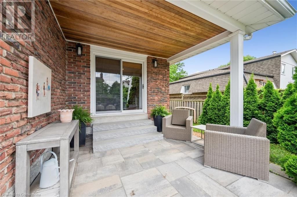 2525 WOBURN CRESCENT Image 36