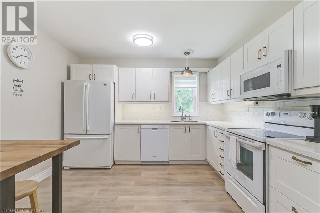 113 LYNDEN ROAD Image 12