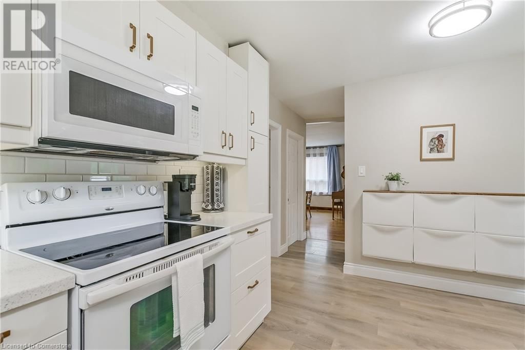 113 LYNDEN ROAD Image 13
