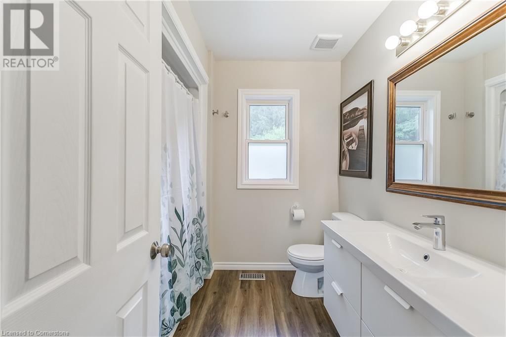 113 LYNDEN ROAD Image 17