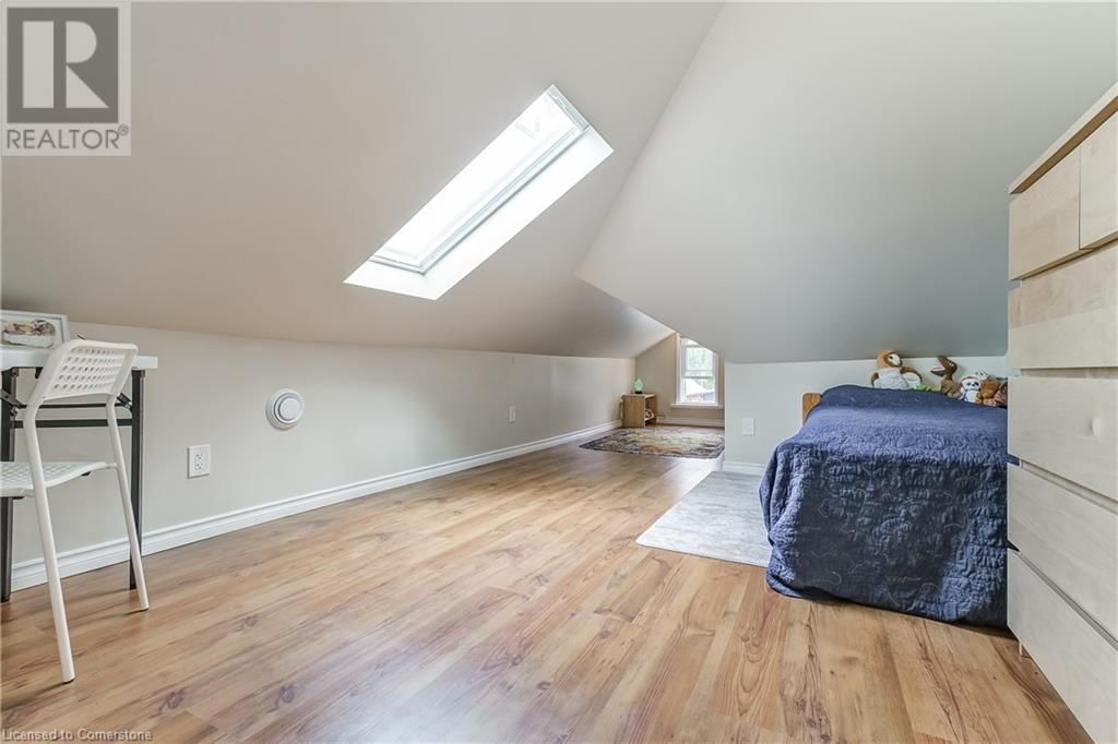 113 LYNDEN ROAD Image 19