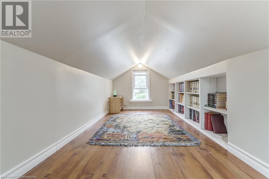 113 LYNDEN ROAD Image 20