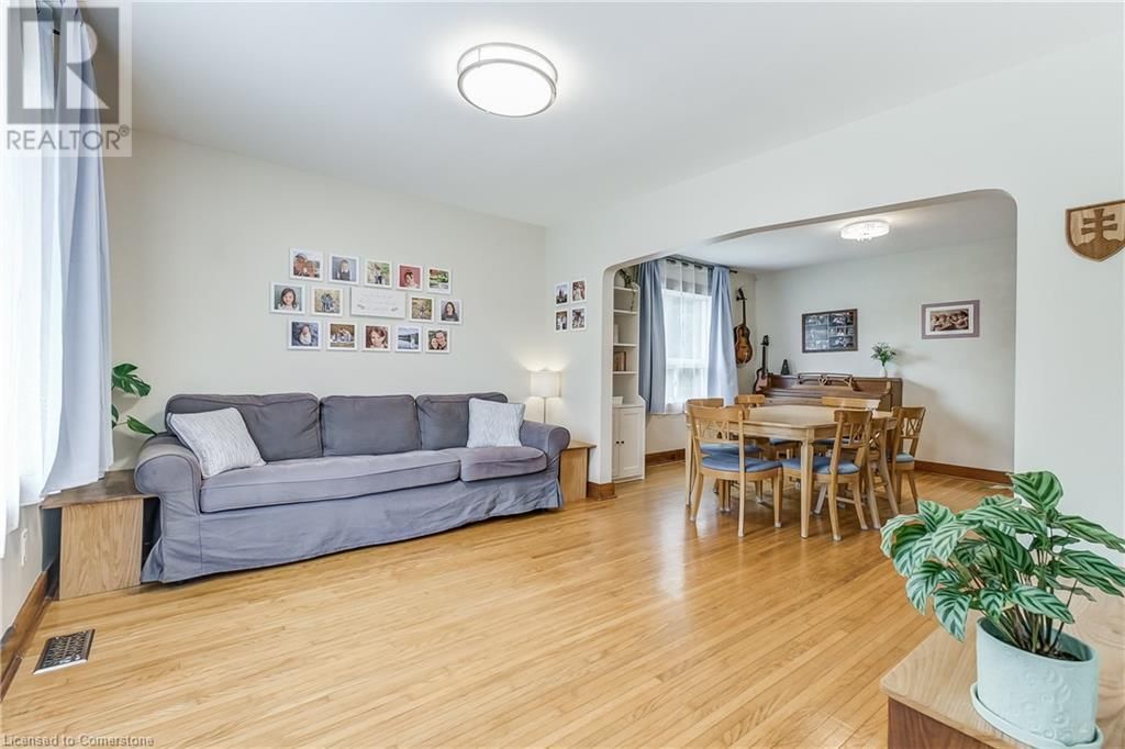 113 LYNDEN ROAD Image 6