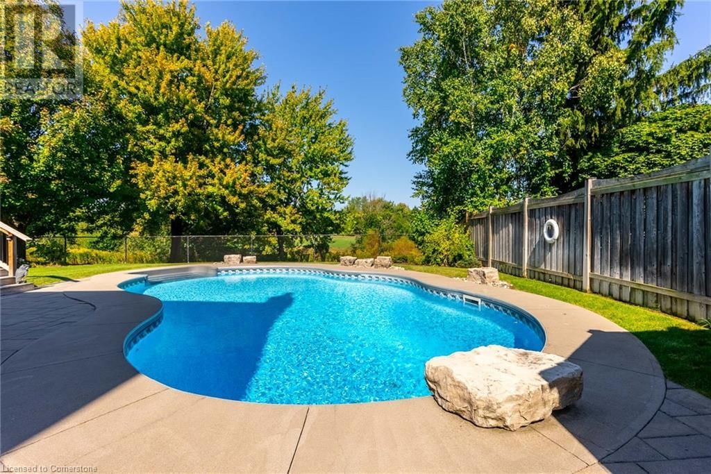2049 COUNTRY CLUB DRIVE Image 10