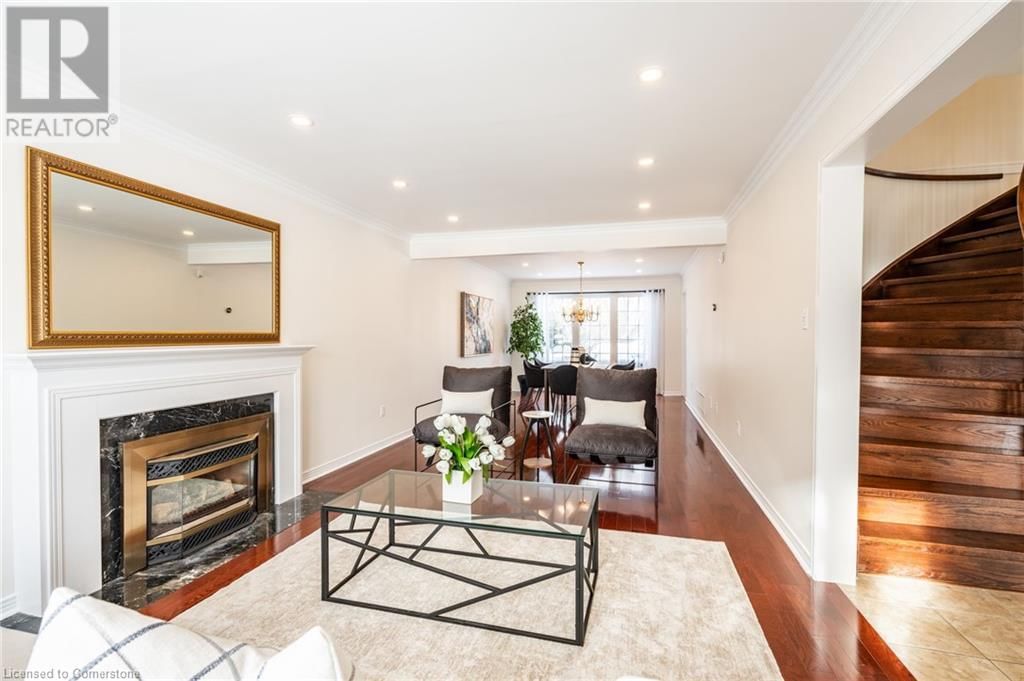 2049 COUNTRY CLUB DRIVE Image 17
