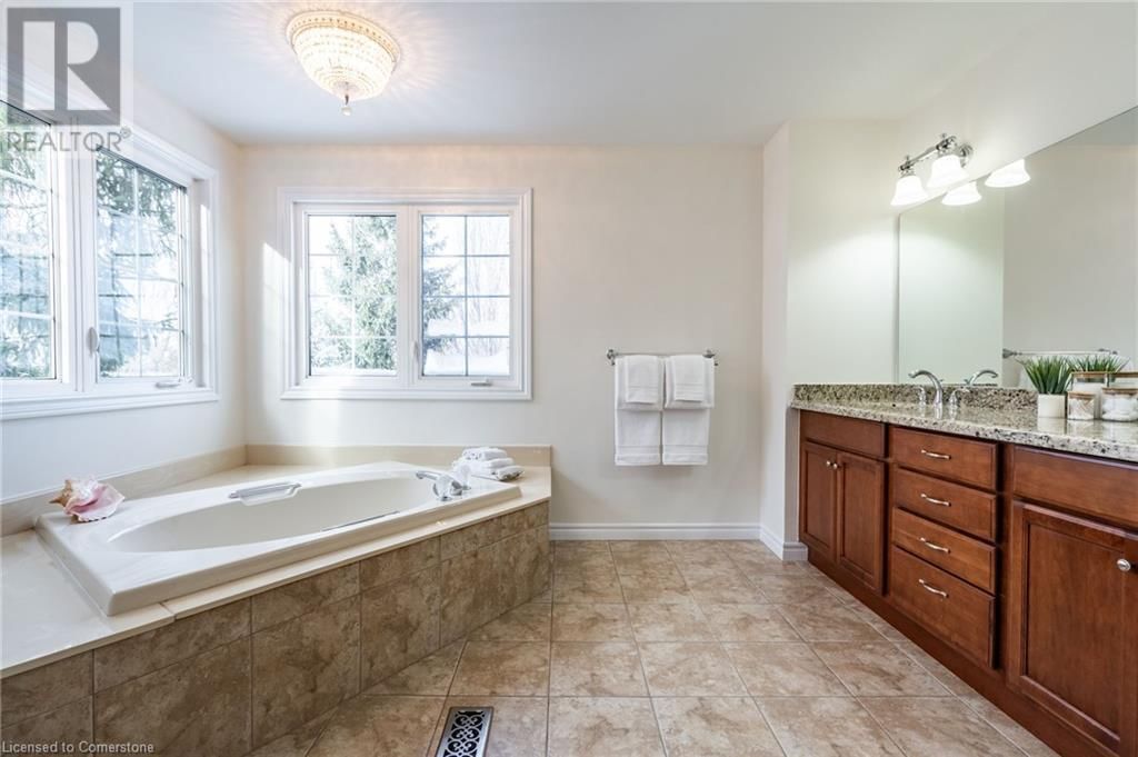 2049 COUNTRY CLUB DRIVE Image 38