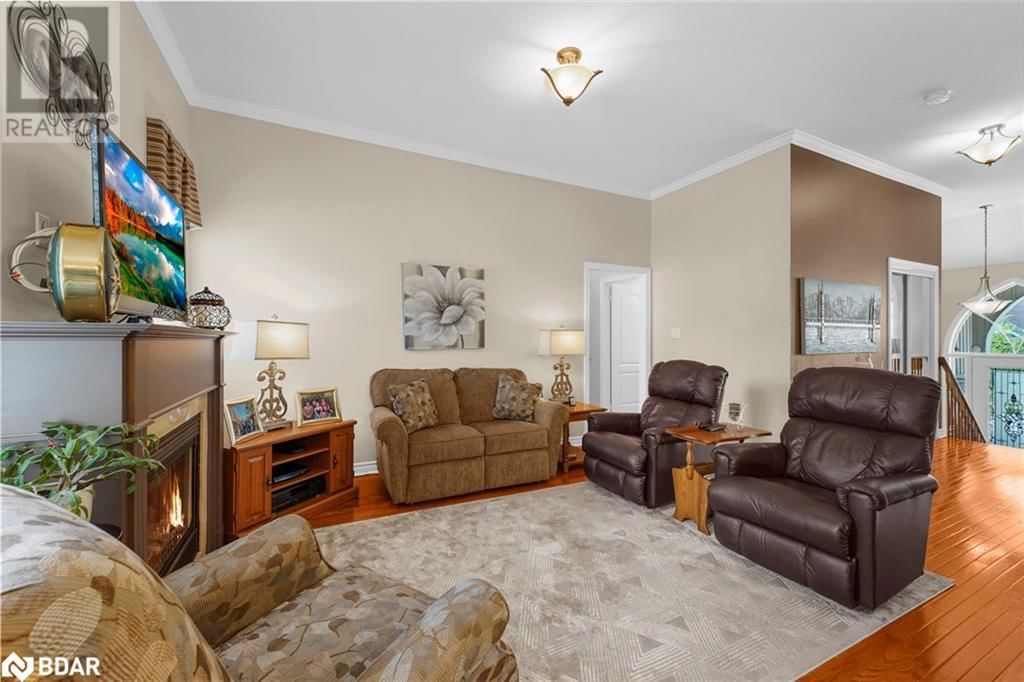 40 COLLIER CRESCENT Image 12