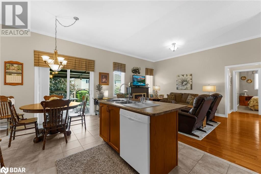 40 COLLIER CRESCENT Image 21
