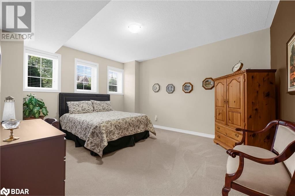 40 COLLIER CRESCENT Image 24