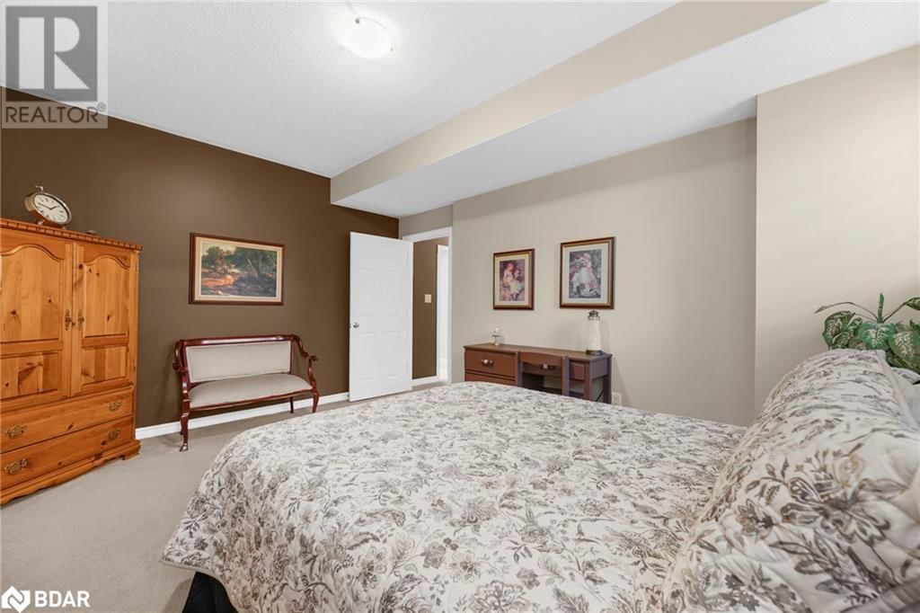 40 COLLIER CRESCENT Image 25