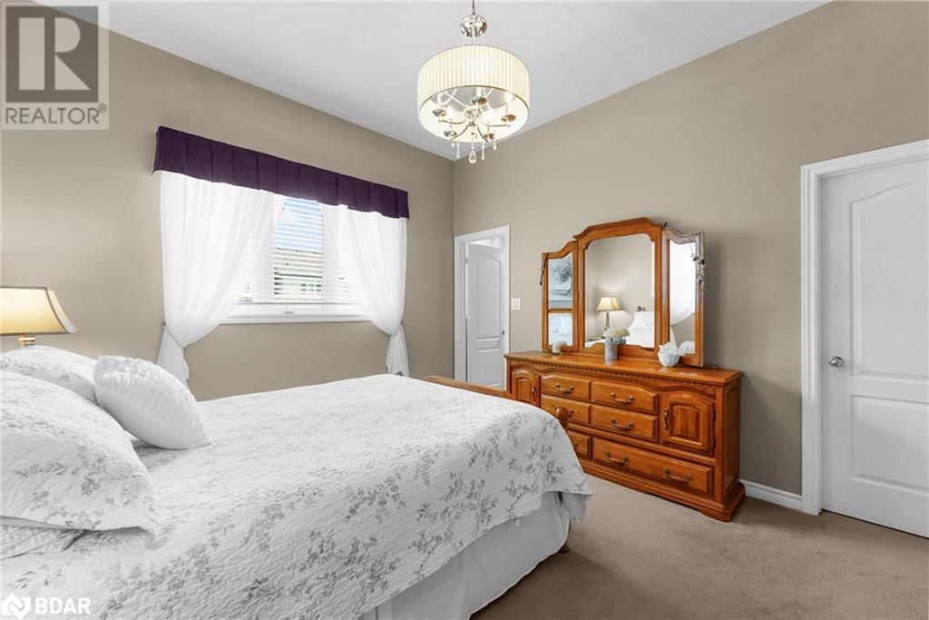 40 COLLIER CRESCENT Image 27