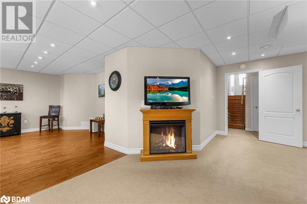 40 COLLIER CRESCENT Image 31