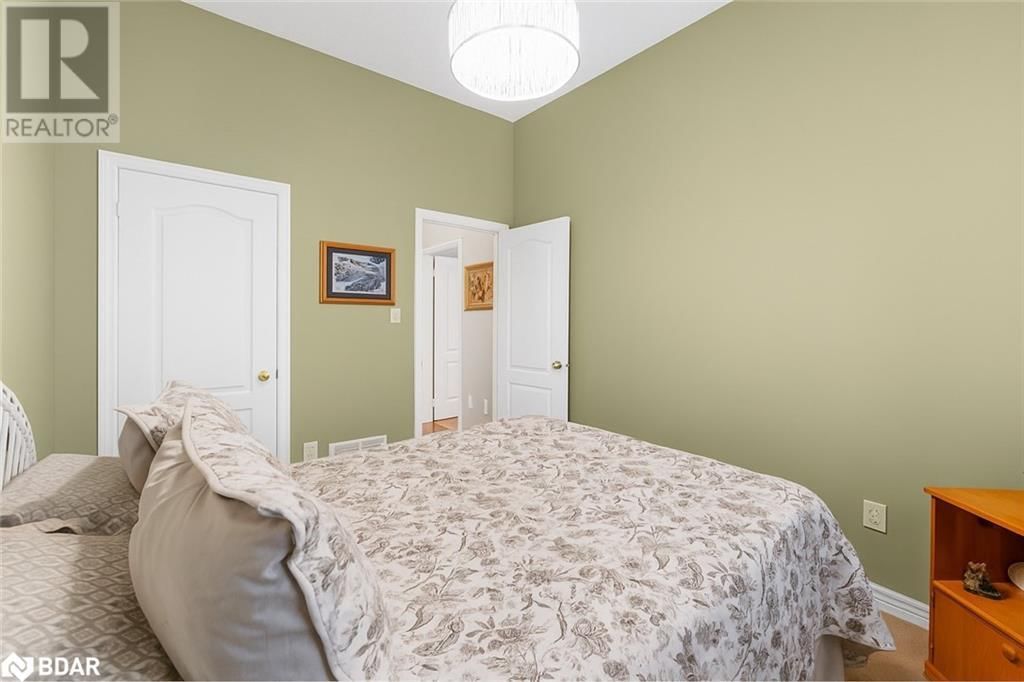 40 COLLIER CRESCENT Image 36