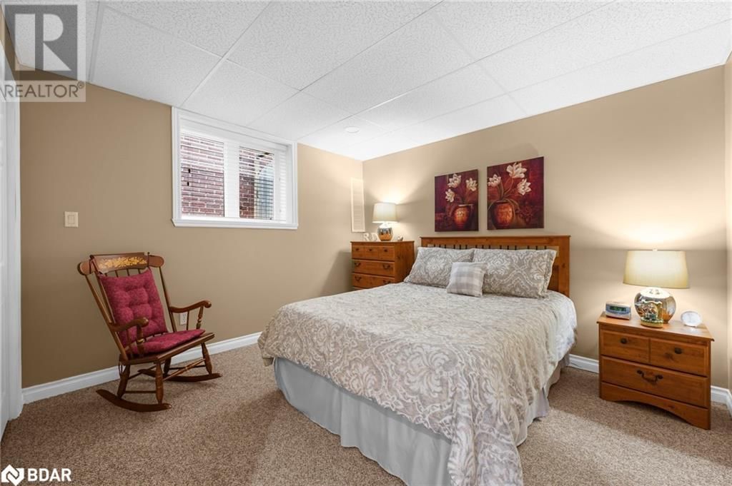 40 COLLIER CRESCENT Image 38