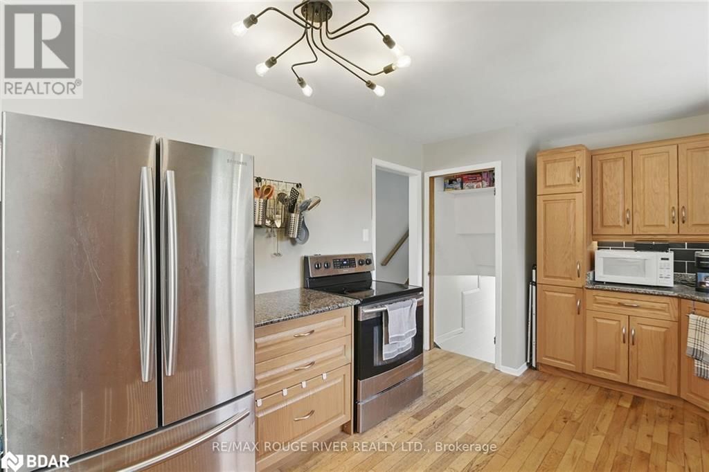 19 EDWARDS DRIVE Image 12