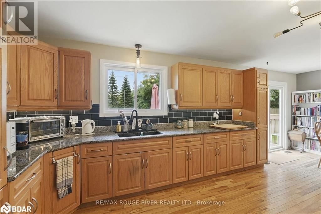 19 EDWARDS DRIVE Image 13