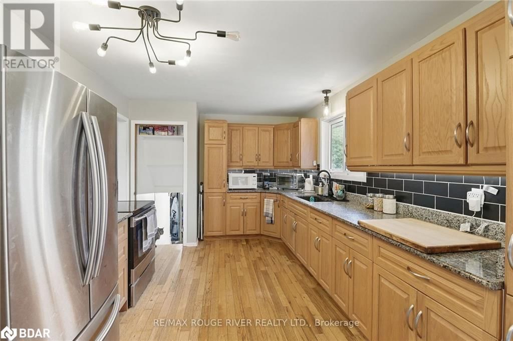 19 EDWARDS DRIVE Image 15
