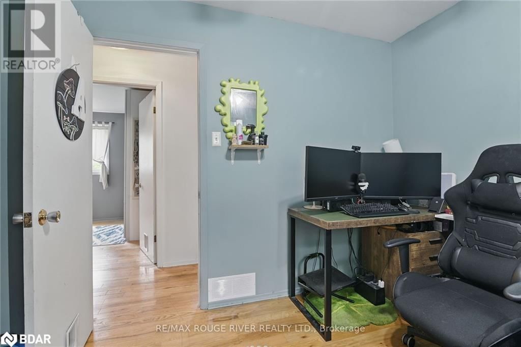 19 EDWARDS DRIVE Image 19
