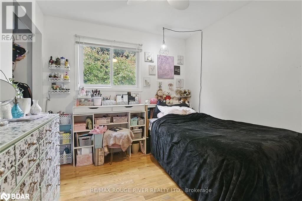 19 EDWARDS DRIVE Image 20