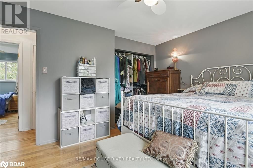 19 EDWARDS DRIVE Image 23