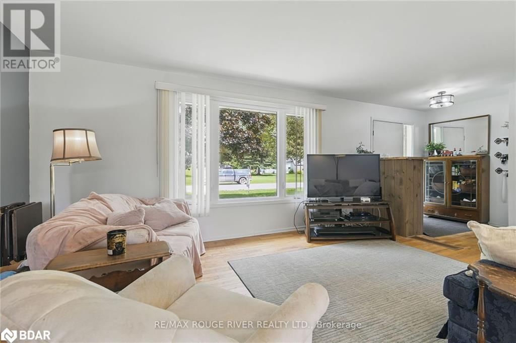 19 EDWARDS DRIVE Image 7
