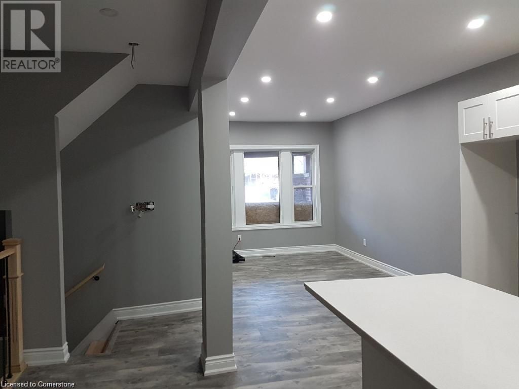 Main - 24 AVALON PLACE Image 2