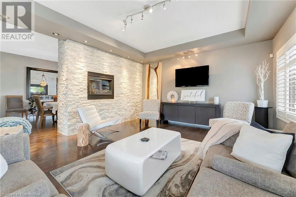 349 VALRIDGE DRIVE Image 12