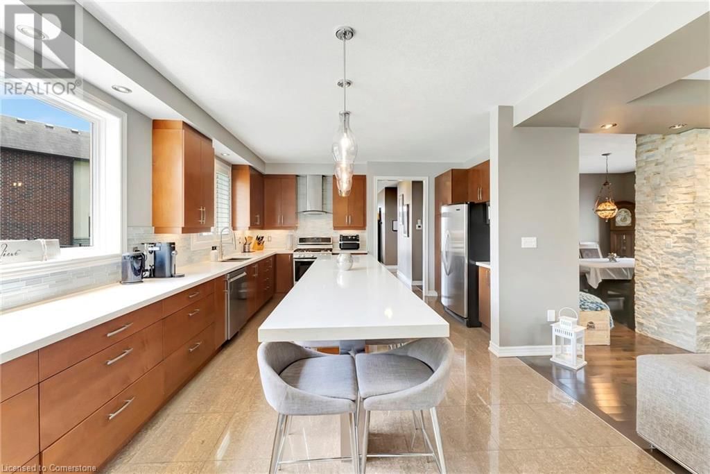 349 VALRIDGE DRIVE Image 6