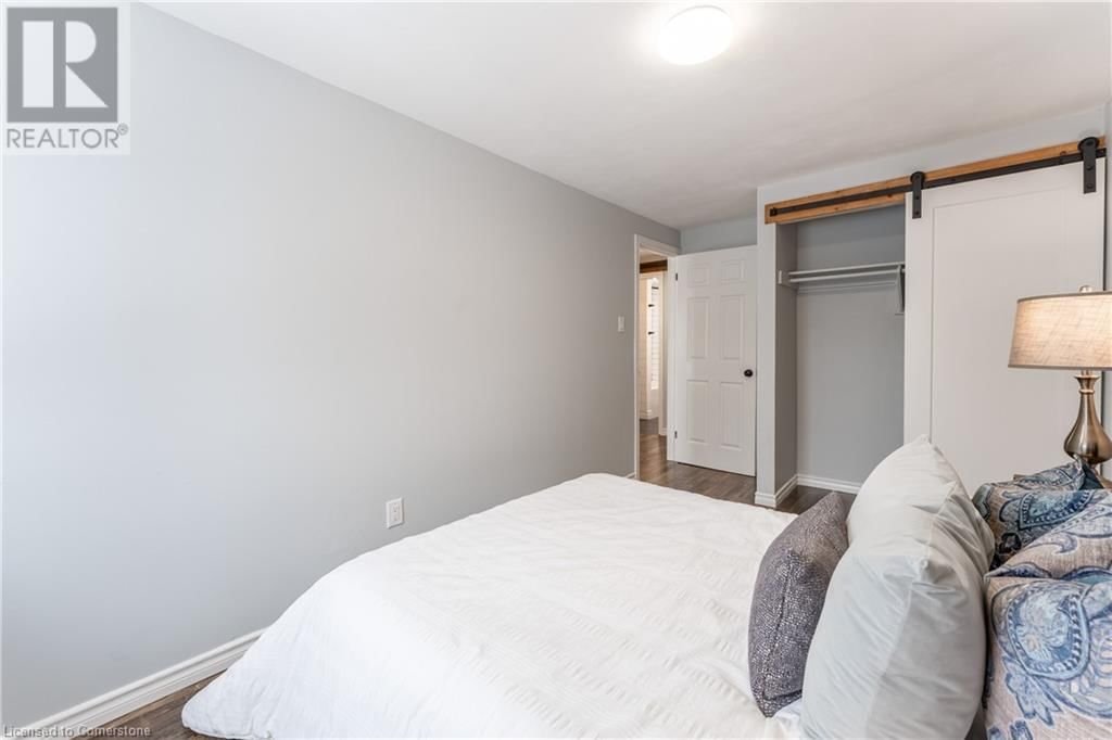 68 GLEDHILL CRESCENT Image 30