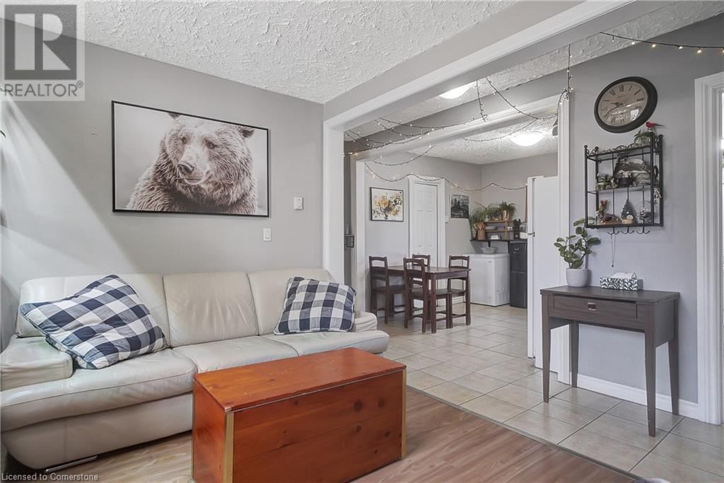 17 SHAW AVENUE WEST Image 14