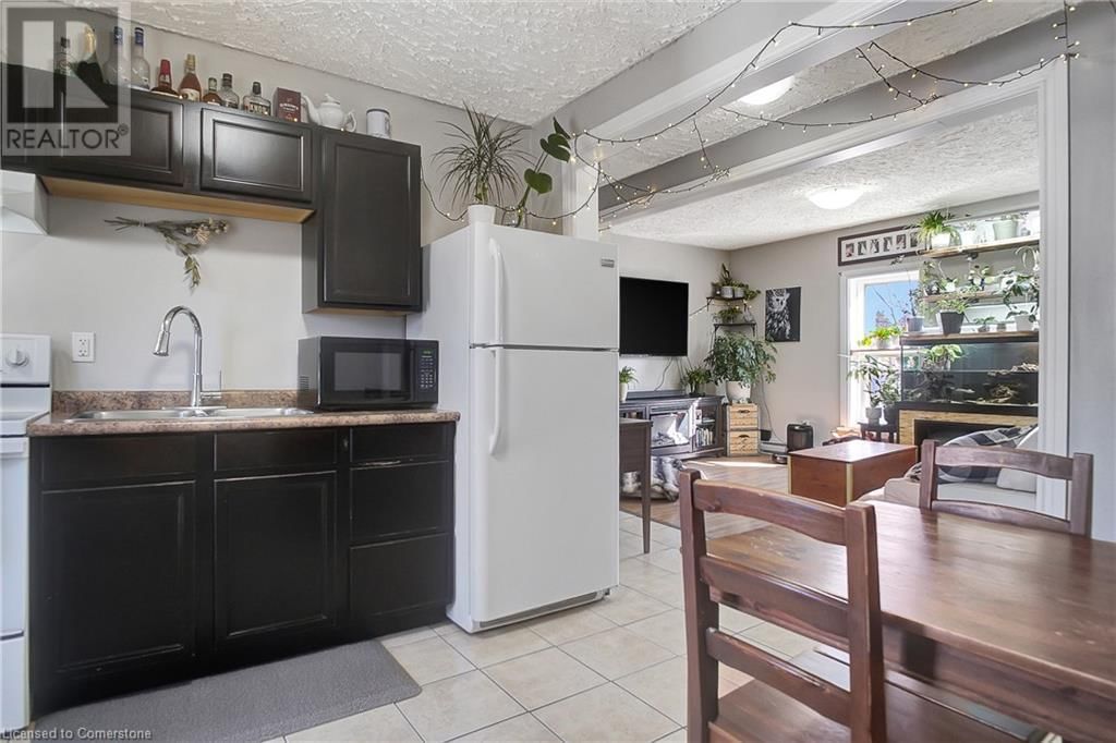 17 SHAW AVENUE WEST Image 16