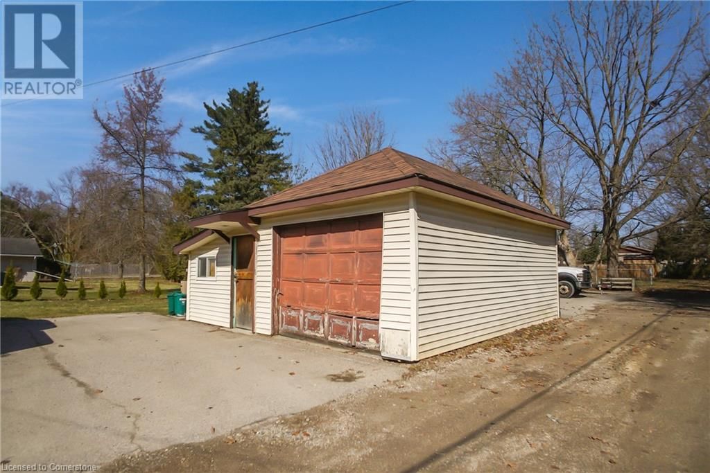 17 SHAW AVENUE WEST Image 25