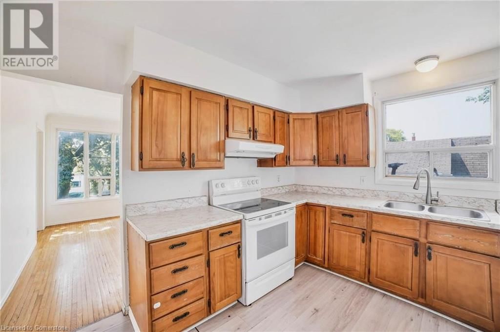 96 EAST 21ST STREET Image 19