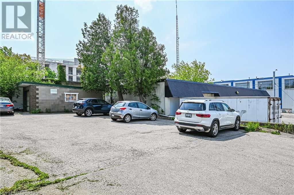 967 KING STREET EAST Image 8