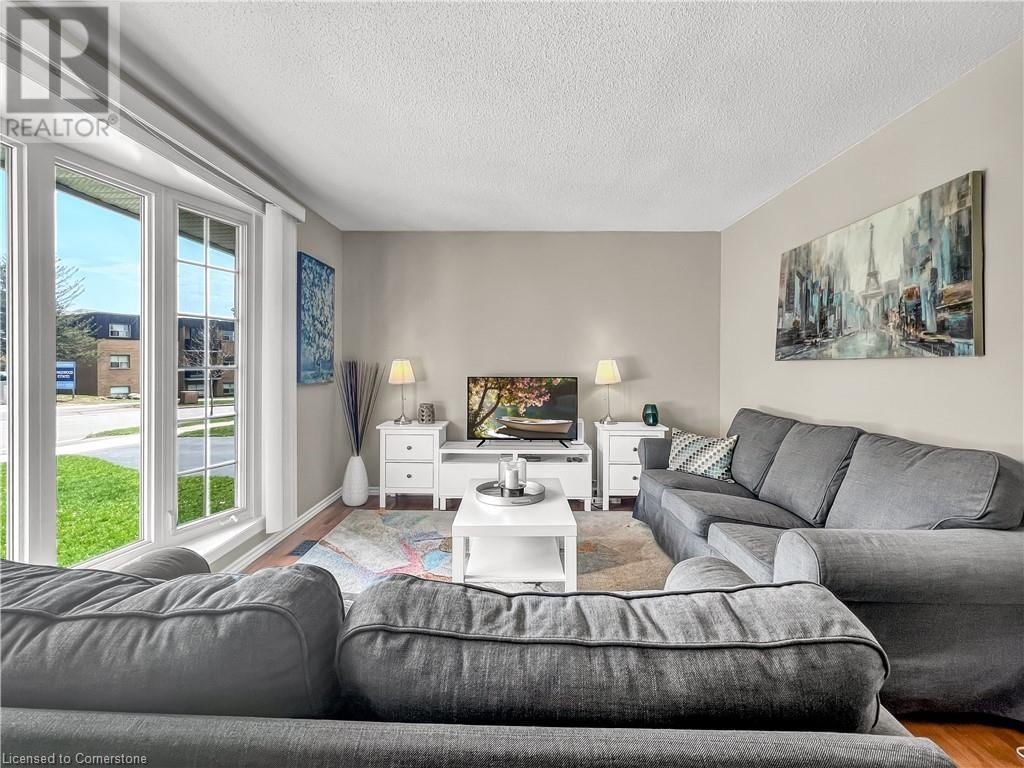 267 KINGSWOOD DRIVE Image 10