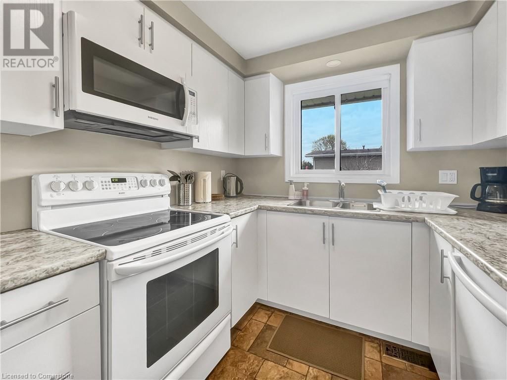 267 KINGSWOOD DRIVE Image 14