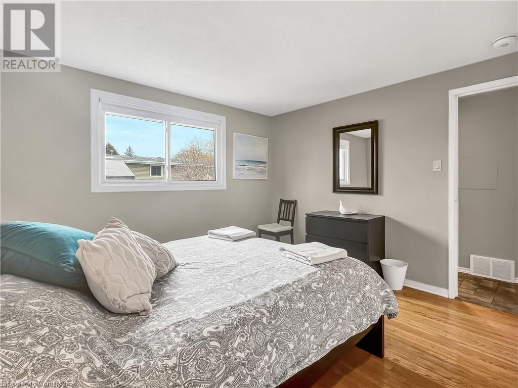 267 KINGSWOOD DRIVE Image 17