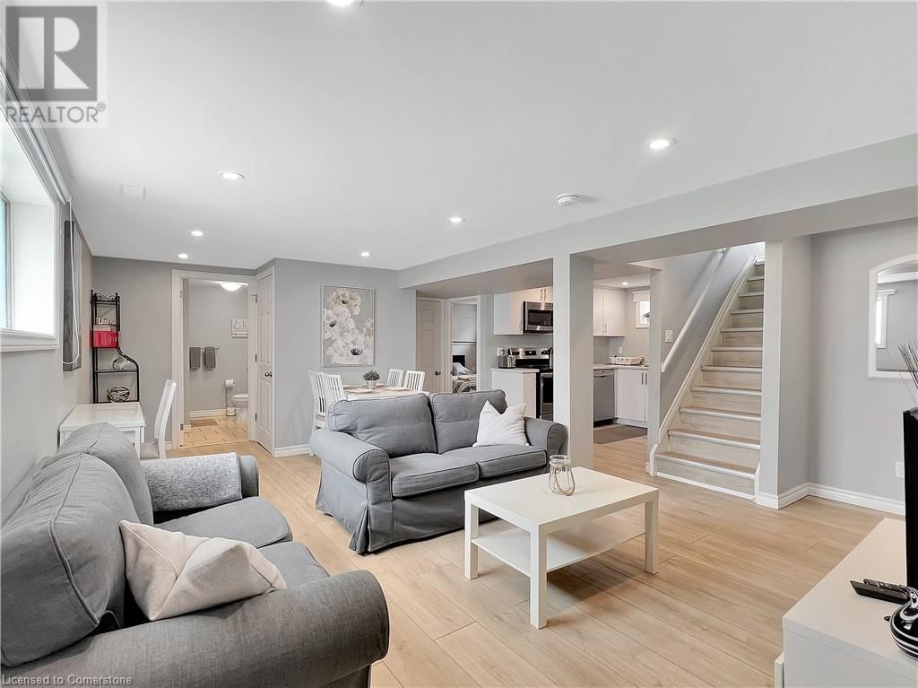 267 KINGSWOOD DRIVE Image 23