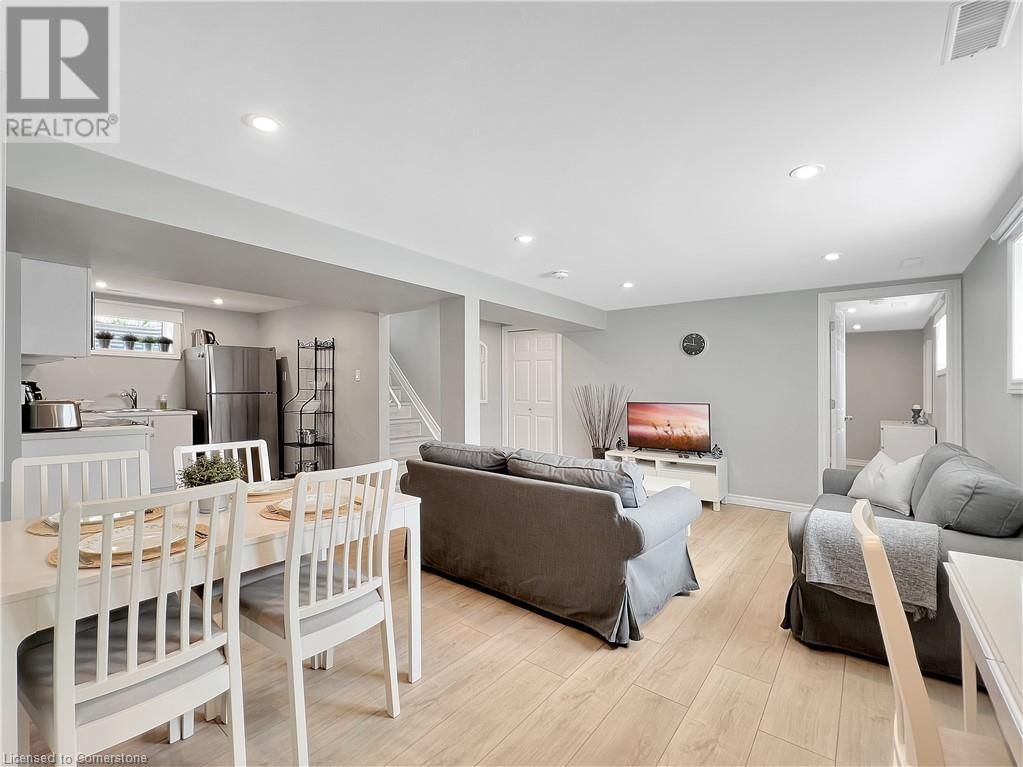267 KINGSWOOD DRIVE Image 24